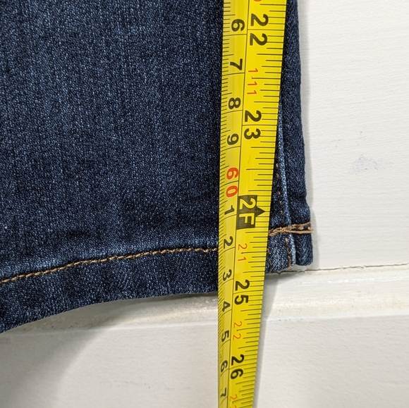 Jones New York jeans - women's mid-rise straight cut jeans / capris - Picture 5 of 5